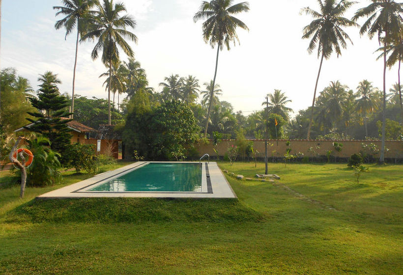 فندق Ocean Ripples Resort