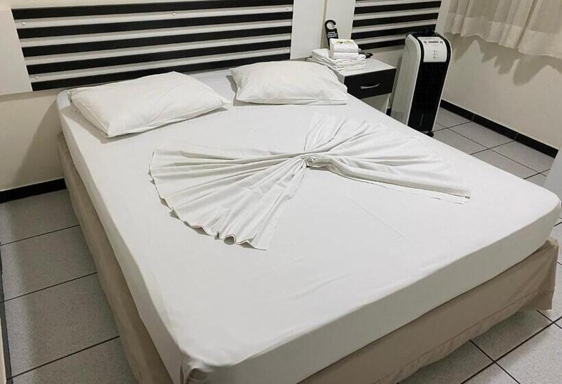 ホテル Oft Neve S