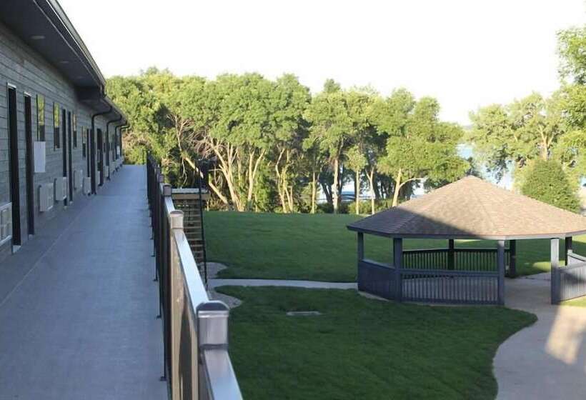 호텔 Okoboji Commons