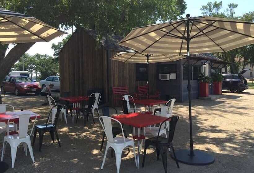 호텔 Okoboji Commons