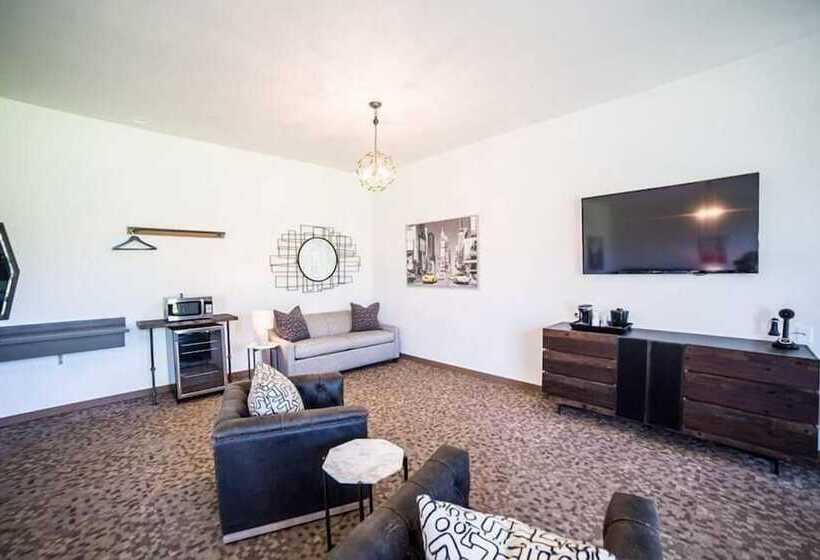 호텔 Okoboji Commons