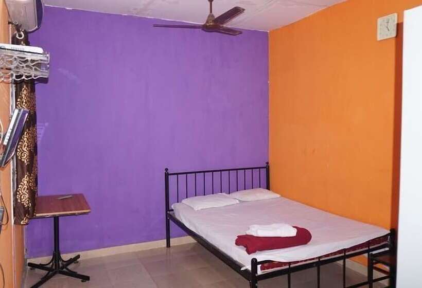 酒店 Om Lake Resort