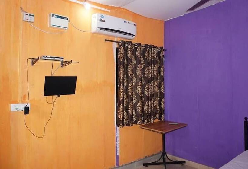 酒店 Om Lake Resort