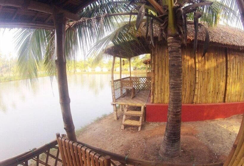 酒店 Om Lake Resort