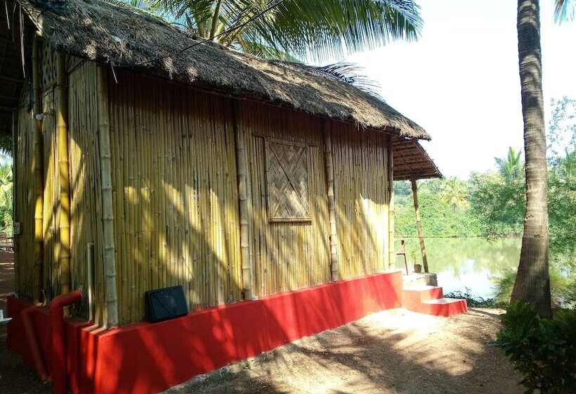 酒店 Om Lake Resort