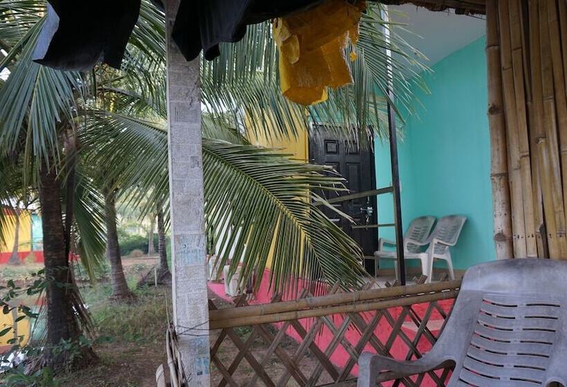 酒店 Om Lake Resort