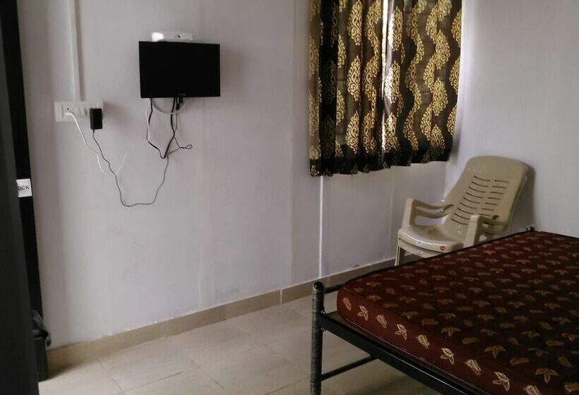 酒店 Om Lake Resort