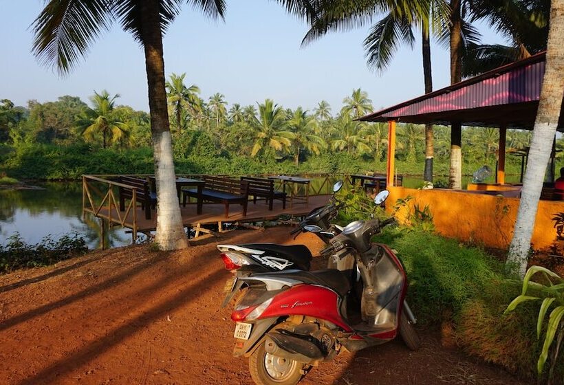 酒店 Om Lake Resort