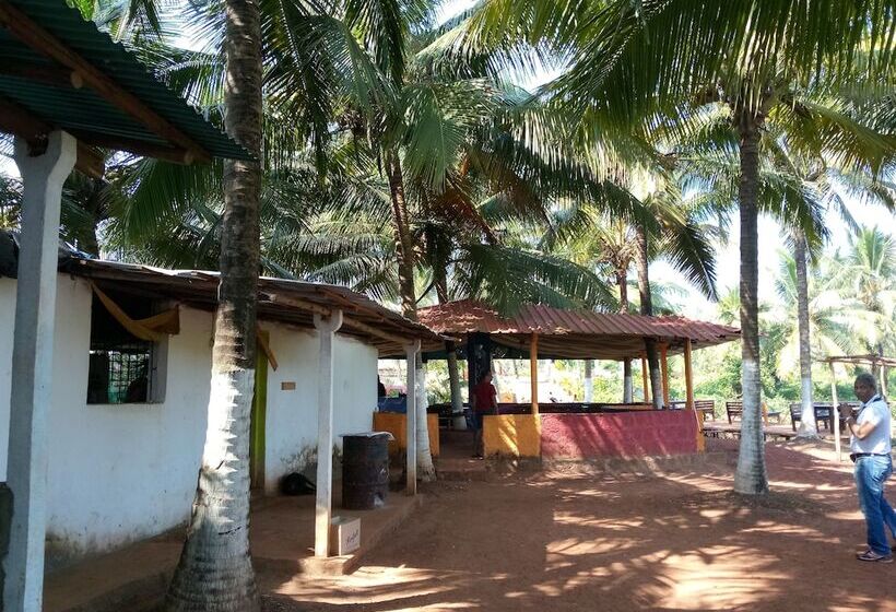 酒店 Om Lake Resort