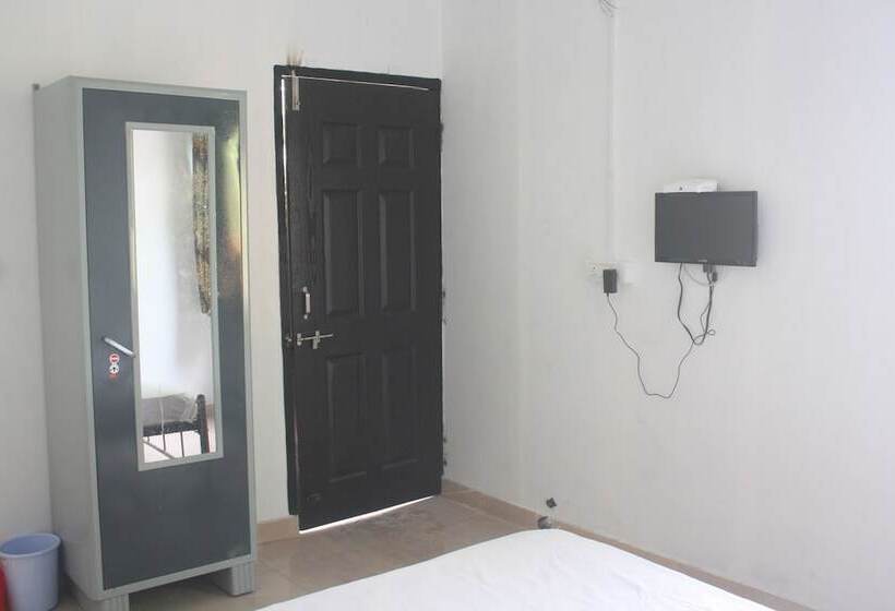 酒店 Om Lake Resort