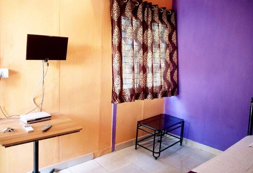 酒店 Om Lake Resort