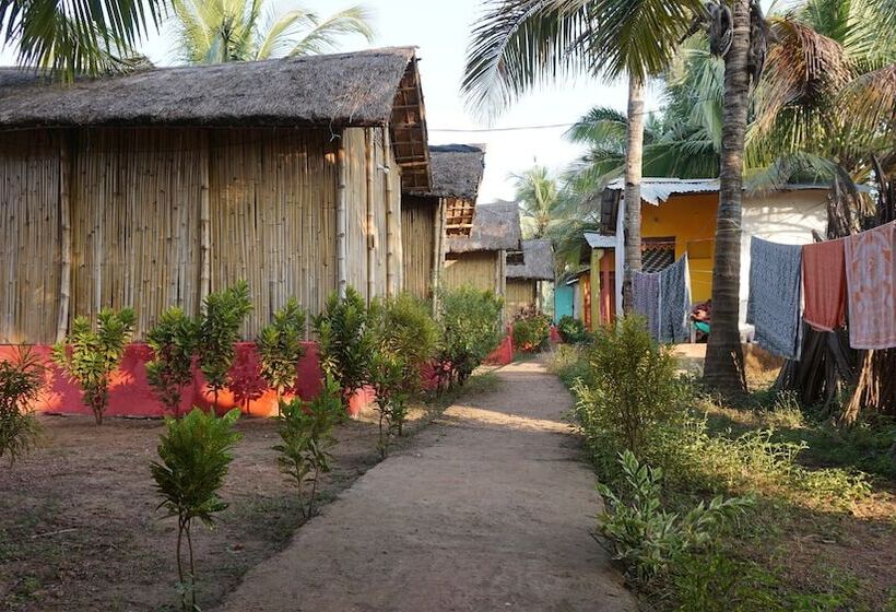 酒店 Om Lake Resort