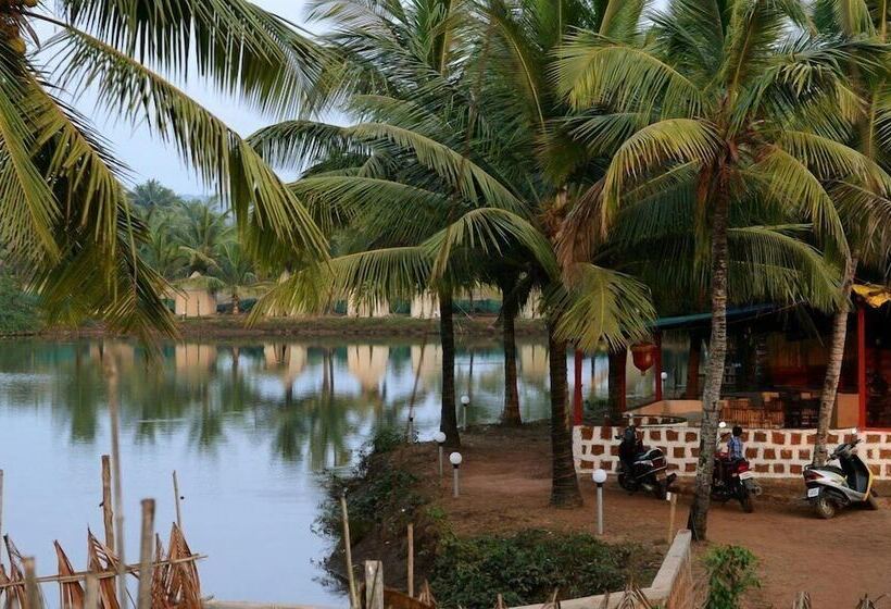 酒店 Om Lake Resort