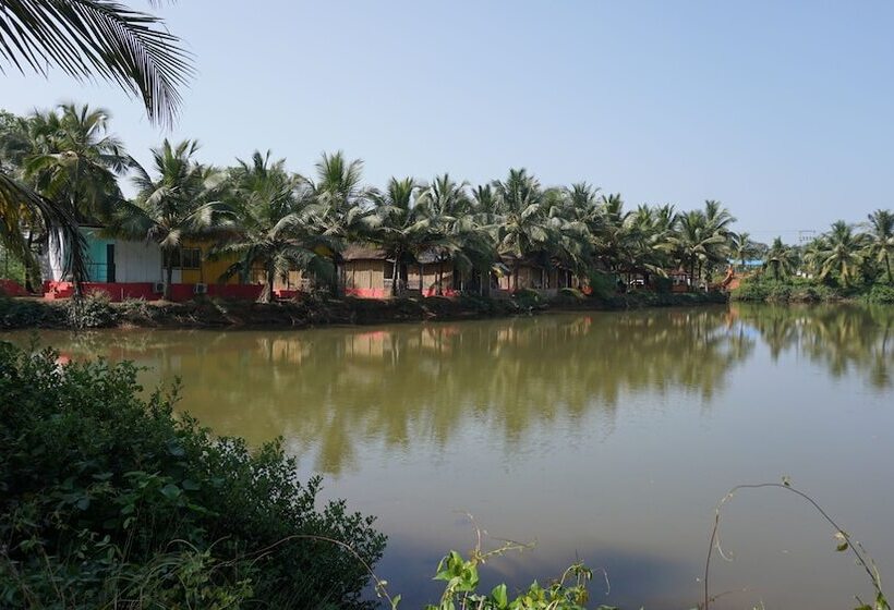 酒店 Om Lake Resort