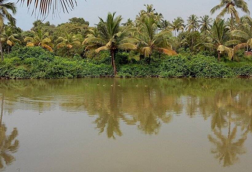 酒店 Om Lake Resort