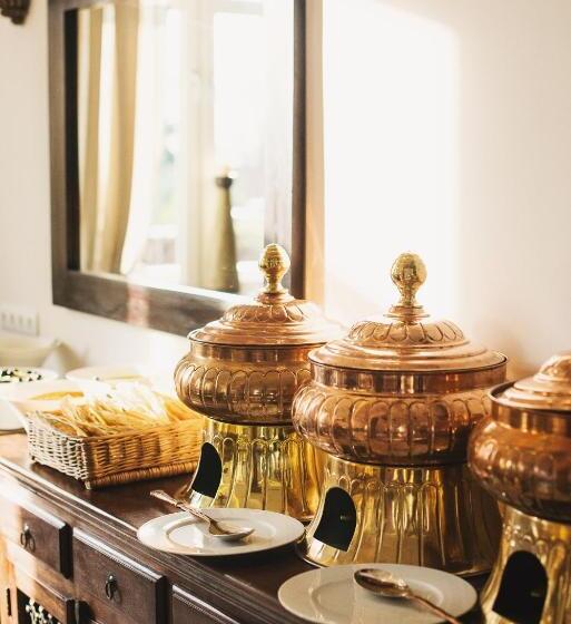 فندق Orient Palace