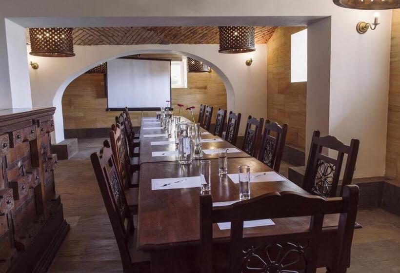 فندق Orient Palace