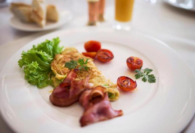 فندق Orient Palace