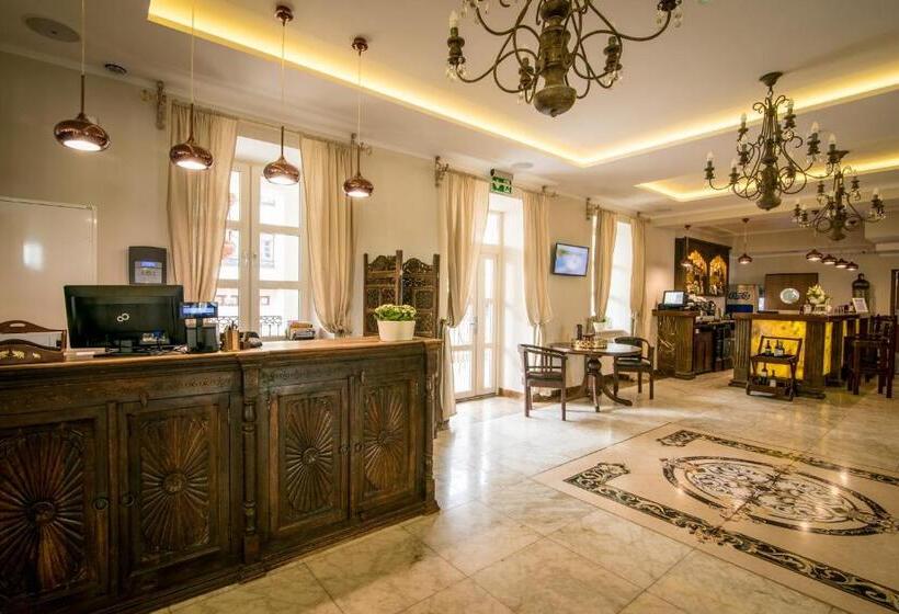 فندق Orient Palace