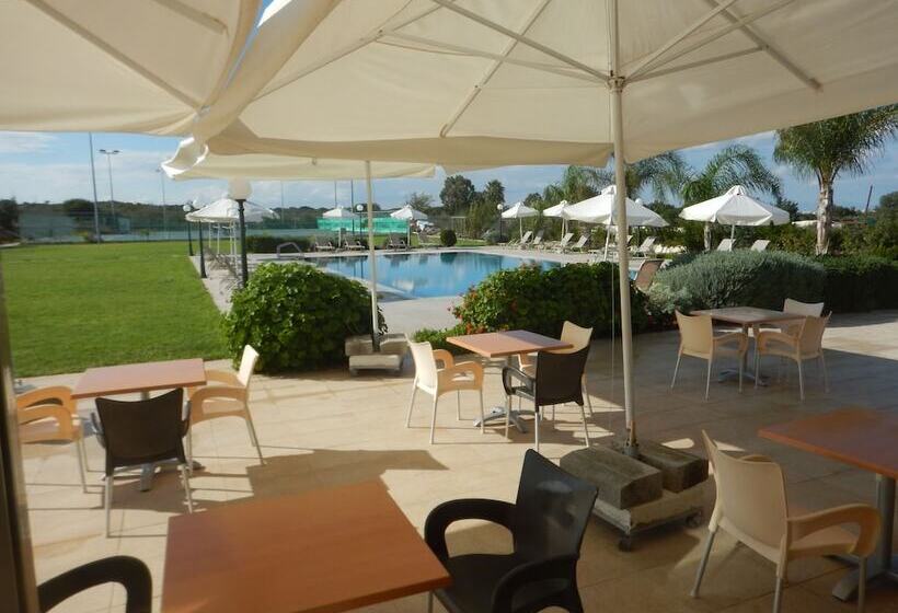 Hotel Protaras Tennis And Country Club