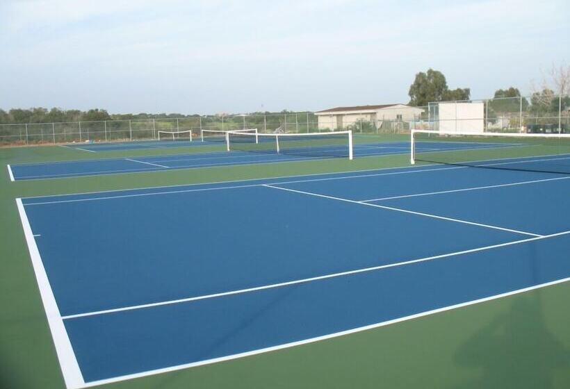 Hotel Protaras Tennis And Country Club