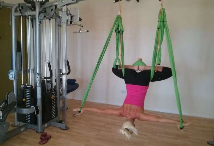 Hotel Protaras Tennis And Country Club