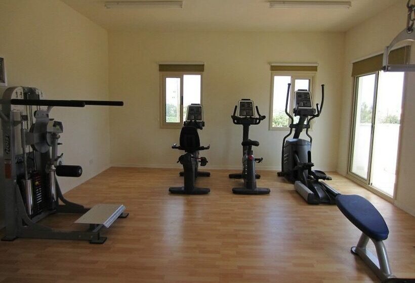 Hotel Protaras Tennis And Country Club