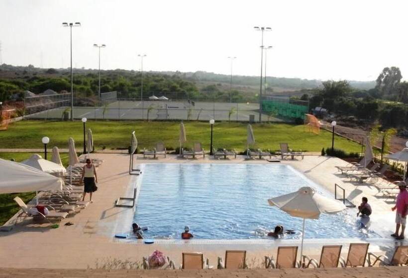 Hotel Protaras Tennis And Country Club