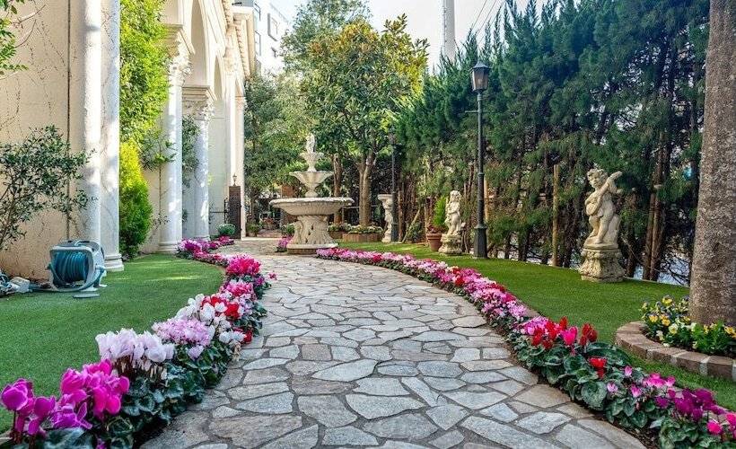 Отель Shonan Kamakura Crystal