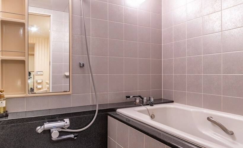 Отель Shonan Kamakura Crystal