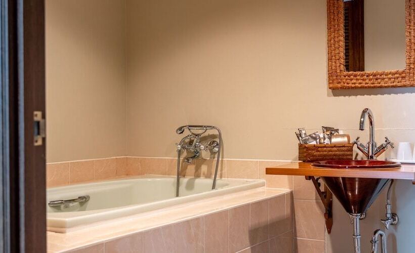 Отель Shonan Kamakura Crystal