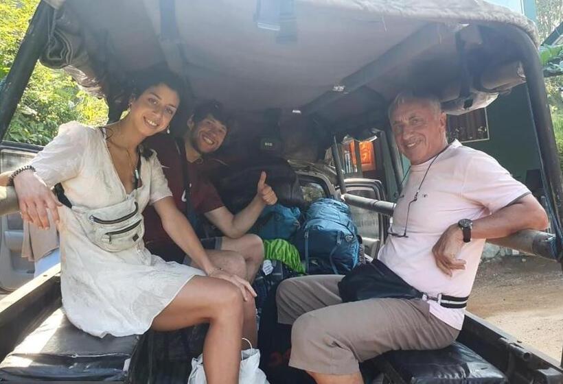 ホテル Sinharaja Forest Edge