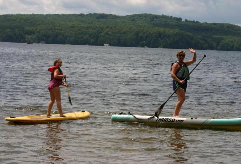 فندق Tally Ho Inn