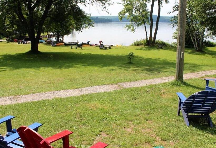 فندق Tally Ho Inn