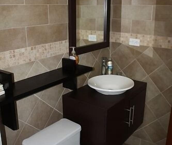 Отель Tarpon's Nest Lodge