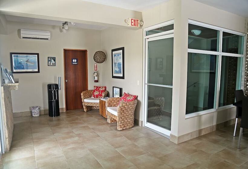 Отель Tarpon's Nest Lodge