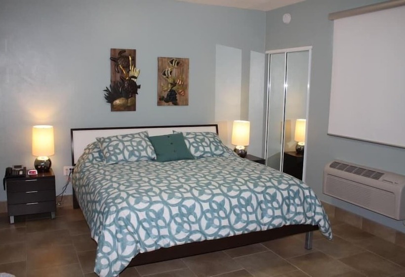 Отель Tarpon's Nest Lodge