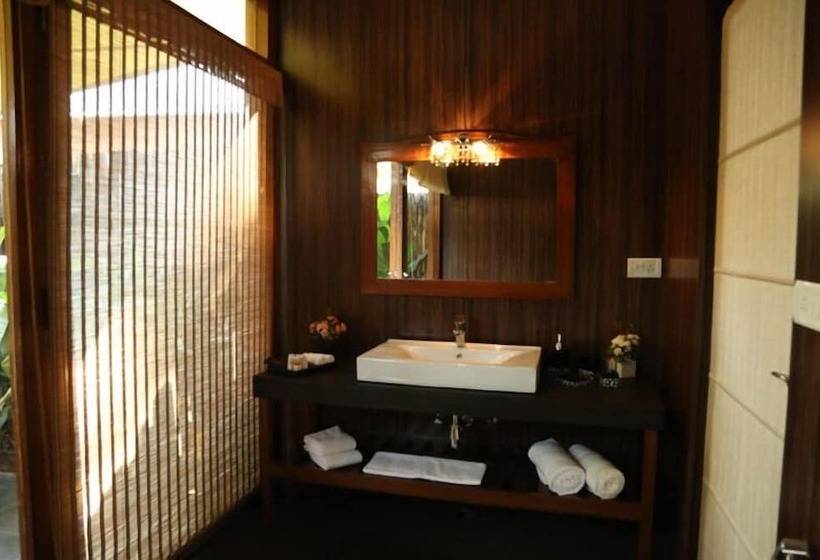 בית מלון כפרי Teso Waterfront