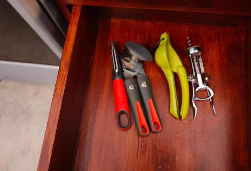 ホテル Vela S Condos Ocean Front