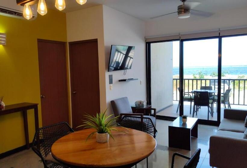 ホテル Vela S Condos Ocean Front