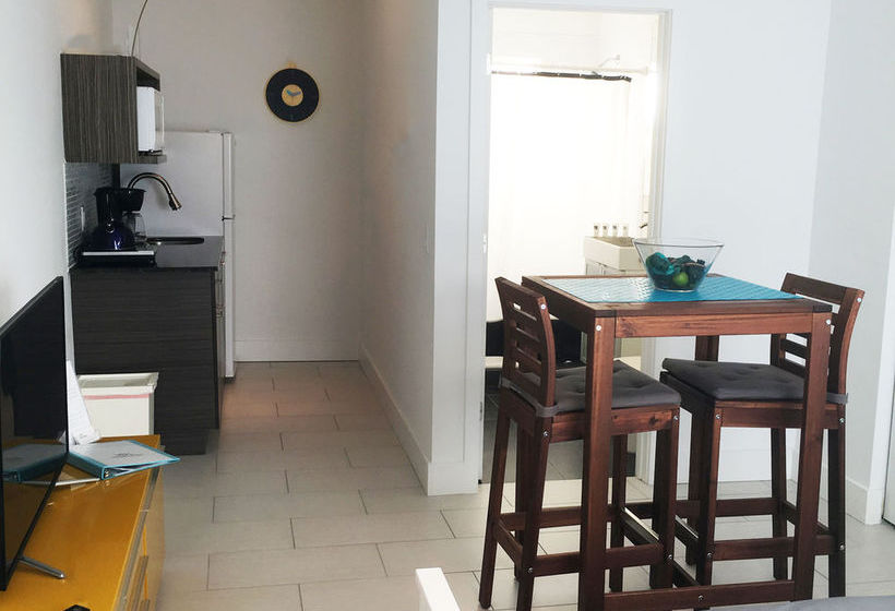 酒店 Villa Byron Suites