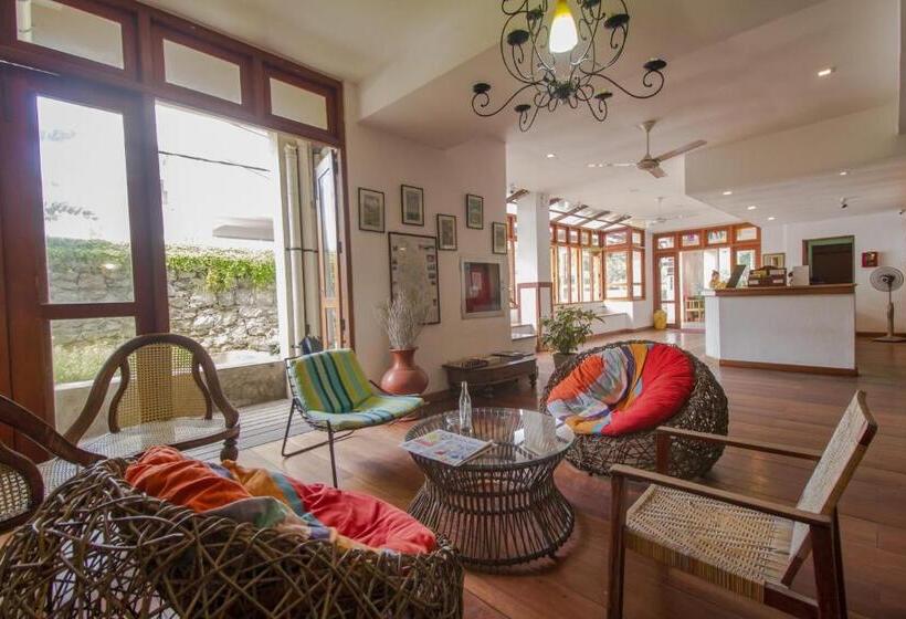 Lafala Hotel & Service Apartment