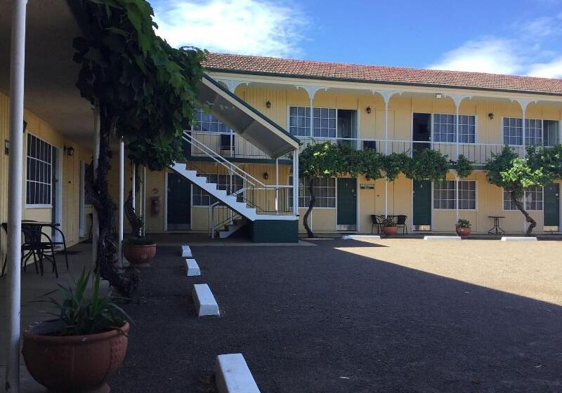 Мотель Bradman Motor Inn