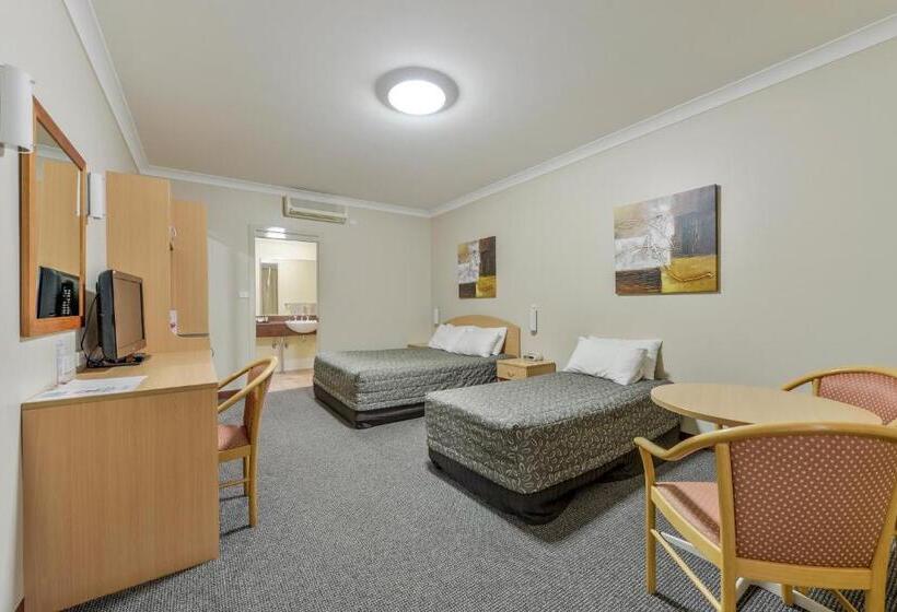 מוטל Golden Guitar Motor Inn