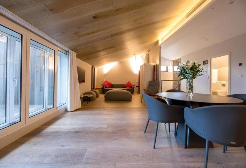 Myr  Plaza Mercado & Spa