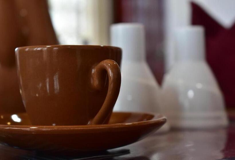 Nuwara Eliya Hills Rest