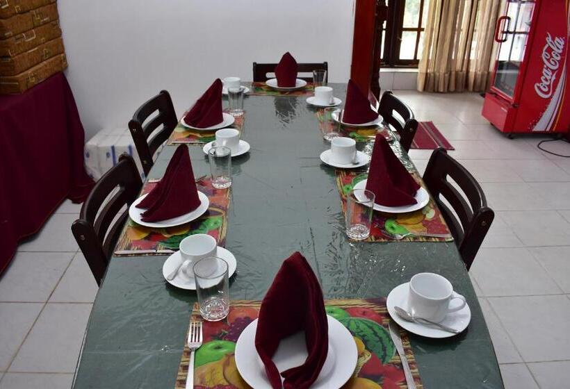 Nuwara Eliya Hills Rest