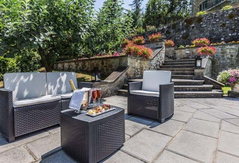 Palazzo Rosadi By Posarellivillas