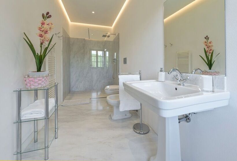 Palazzo Rosadi By Posarellivillas