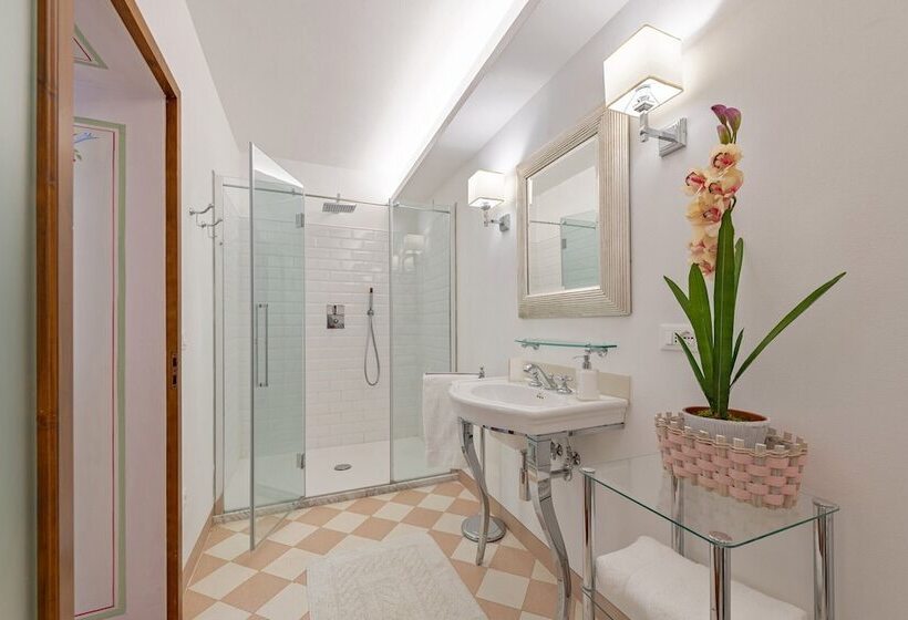 Palazzo Rosadi By Posarellivillas